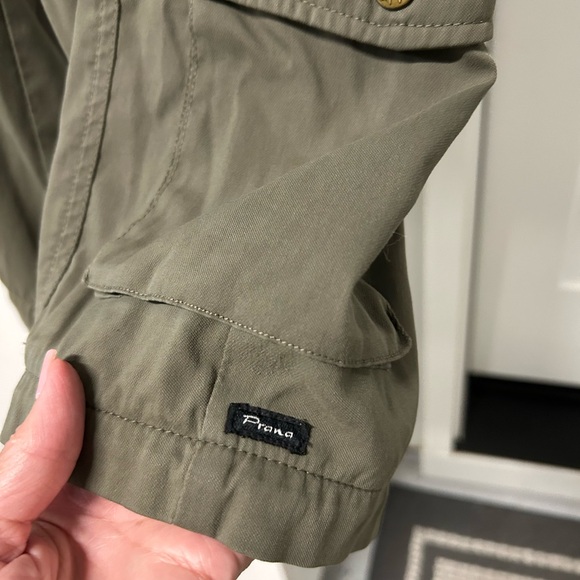 Prana Khaki Green Shorts - Picture 1 of 5